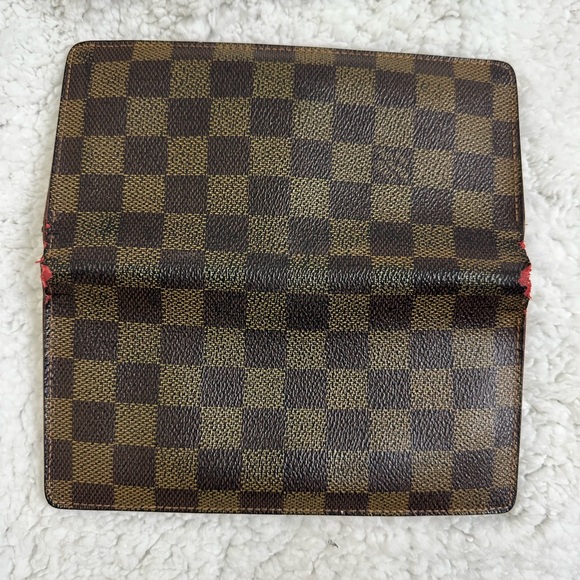 Authentic Louis Vuitton Damier wallet - Picture 3 of 13